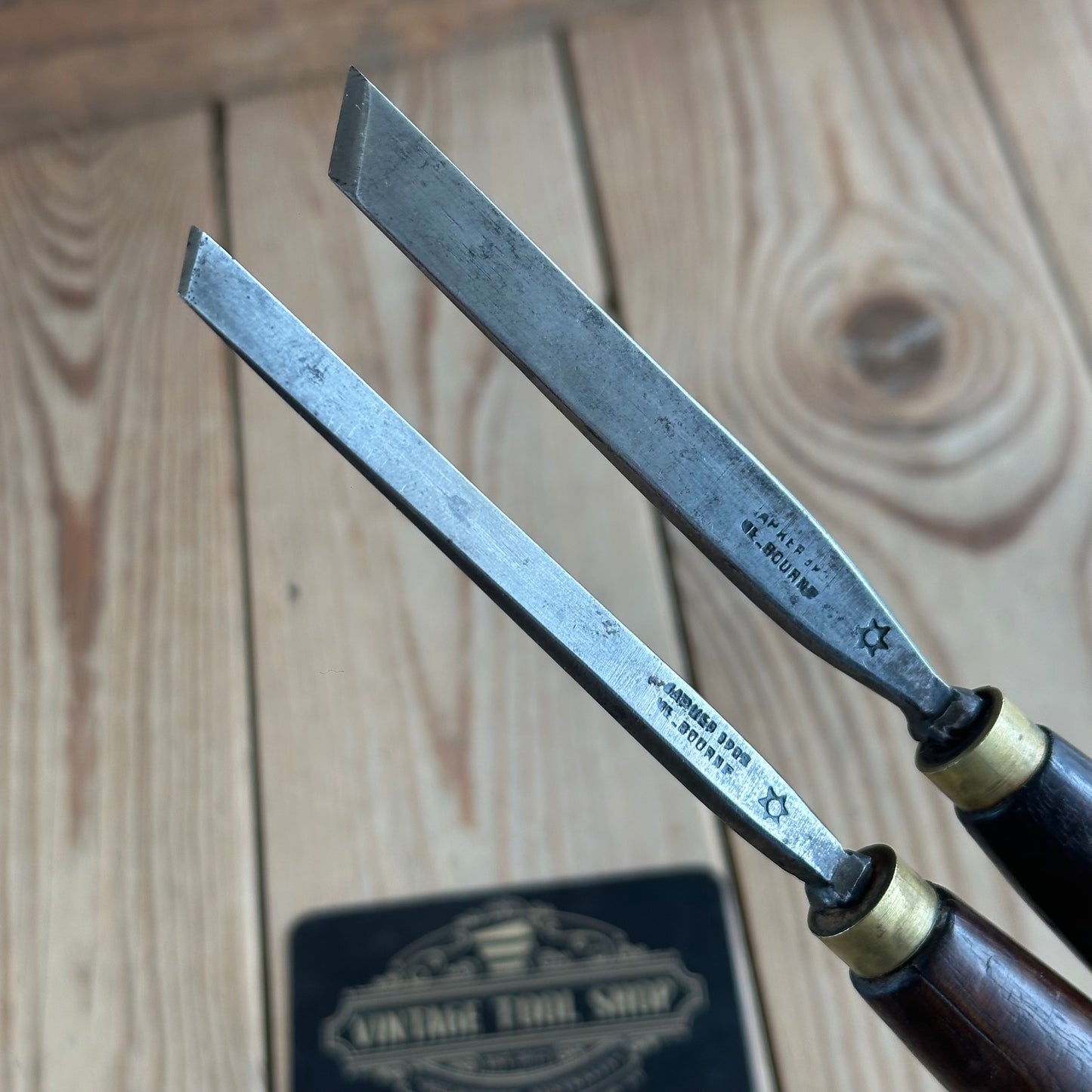 N907 RARE! Vintage pair of ROSEWOOD Handled Barker Bros of MELBOURNE SKEW Carving CHISELS