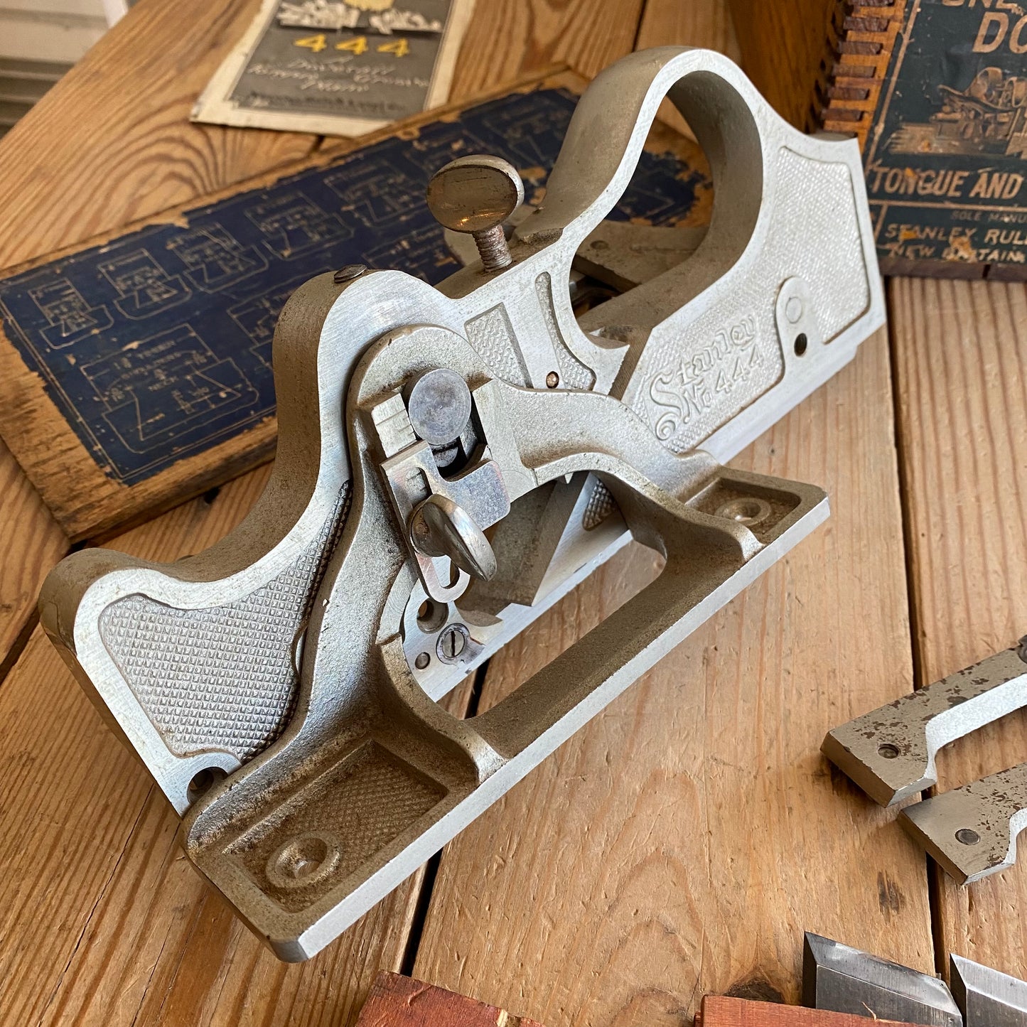RARE! H2368 Vintage STANLEY USA No.444 Dovetail Tongue & Groove PLANE with cutters IOB