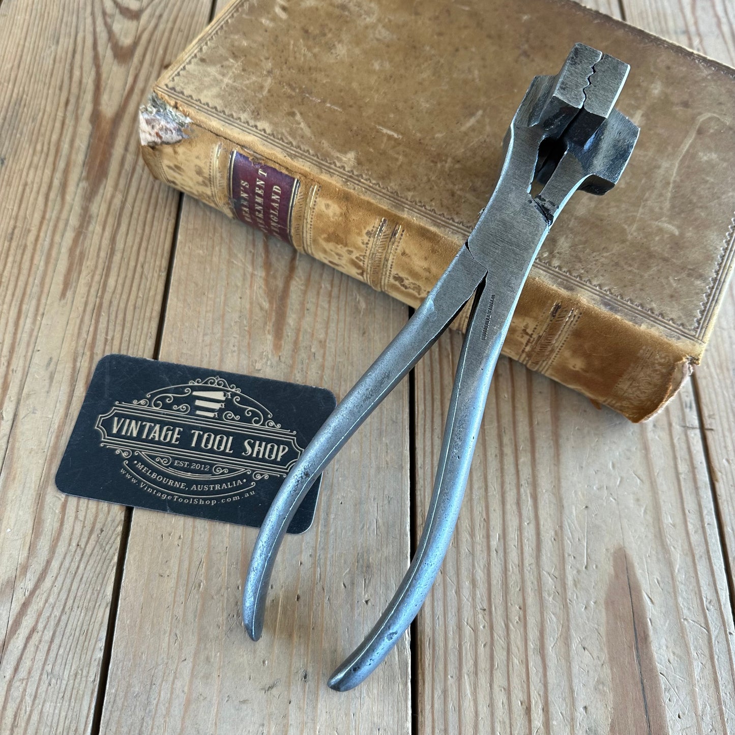 H1733 Vintage Wynn Timmins upholstery stretching PLIERS