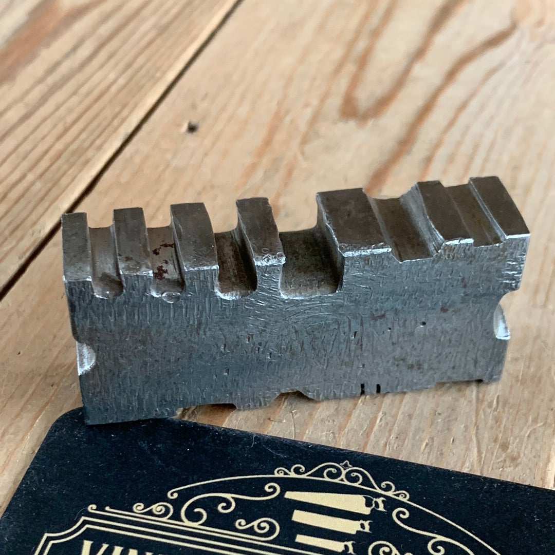 D1158 Vintage small JEWELLERs SWAGE BLOCK