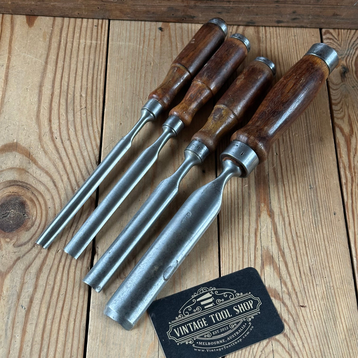 H2623 ICONIC! Vintage set of 4 x TITAN AUSTRALIA Gouge CHISELS