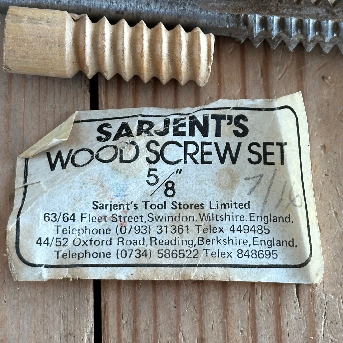 SOLD. H2146 Vintage SARJENT’S England 5/8” 14mm WOODEN SCREW Thread Box CUTTER
