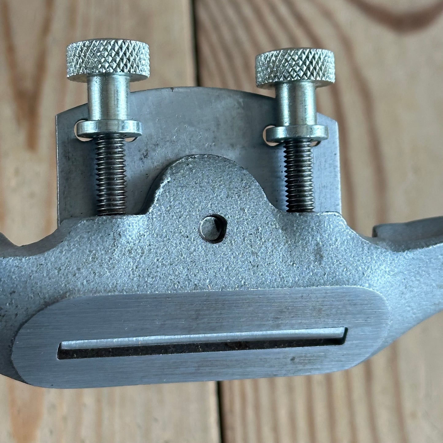 D1814 Vintage pair of STANLEY England No.151 flat & No.151R CONVEX curved base MALLEABLE IRON adjustable SPOKESHAVES