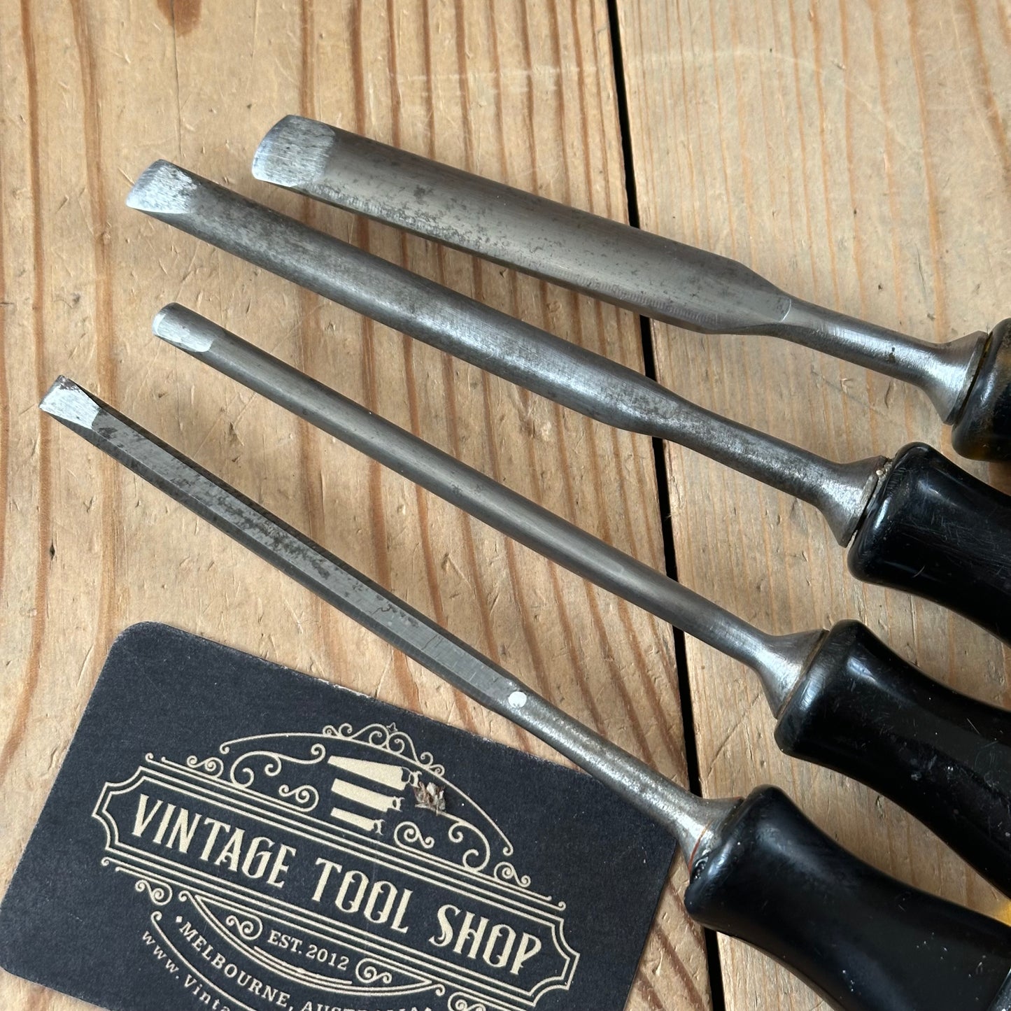N1766 Vintage 4 x STANLEY Australia chisels