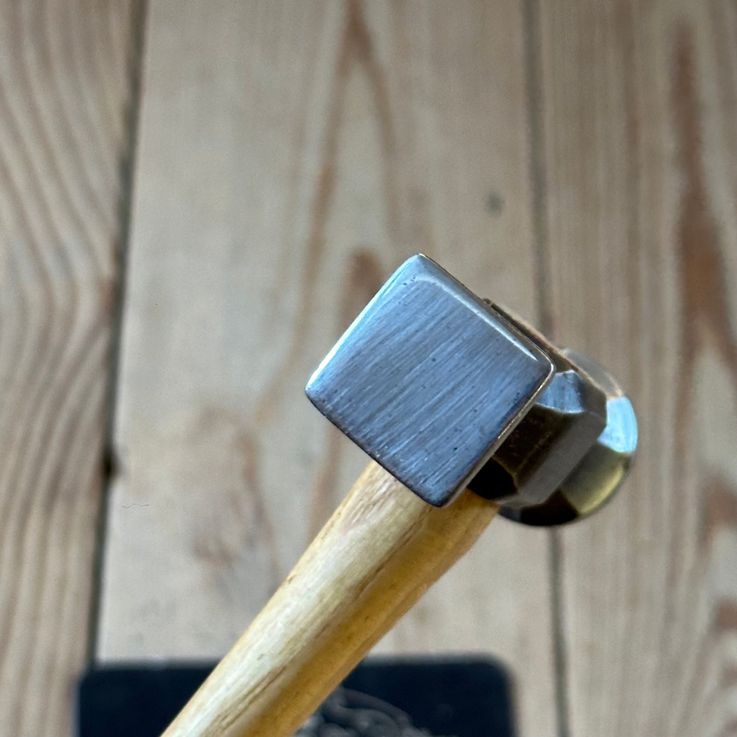 D1850 COOL! Vintage small jewellers Metalwork HAMMER