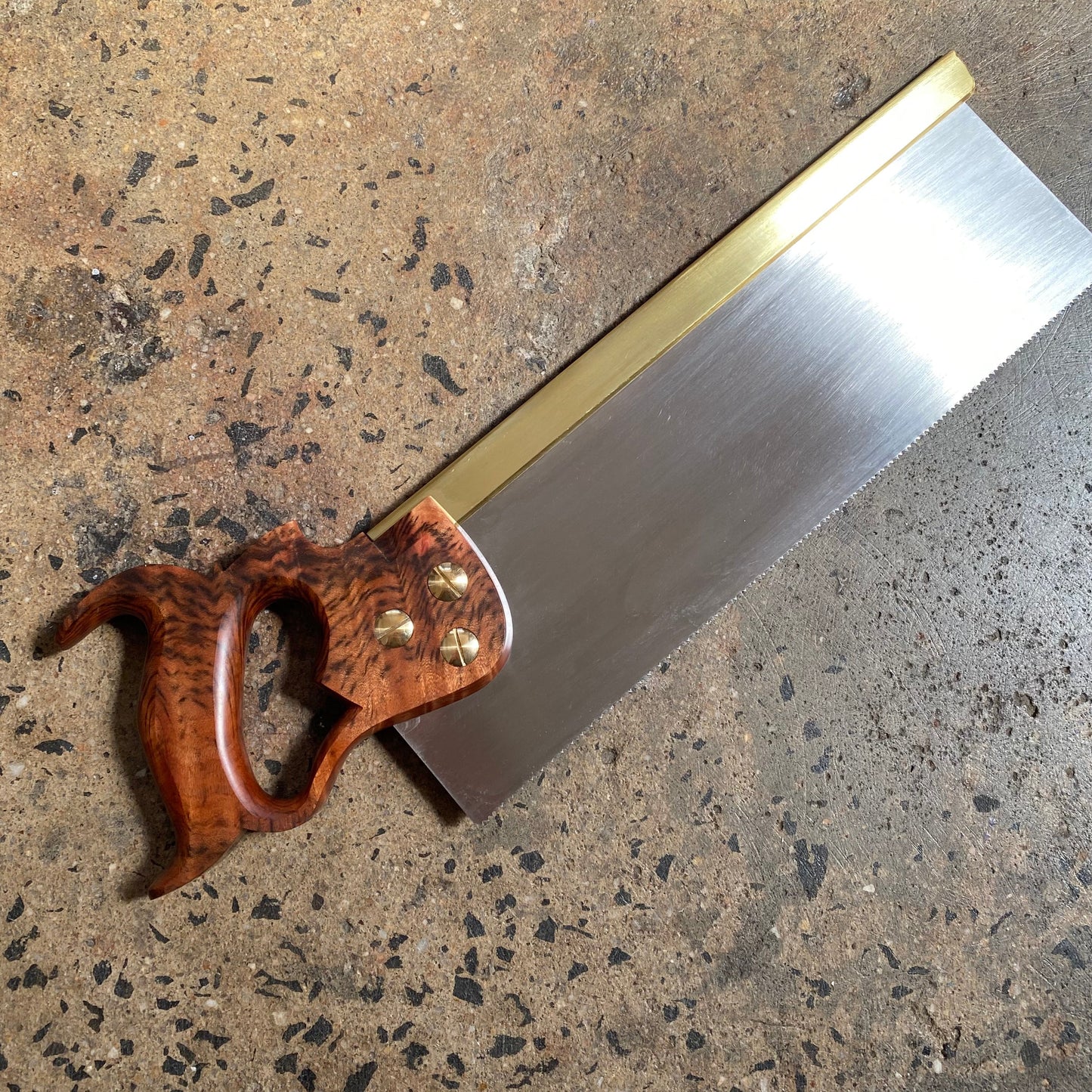 VHS194 HERITAGE SAWS Melbourne 14” KINGSTON 11ppi XCUT Carcass SAW with a Quilted TIGER MYRTLE handle