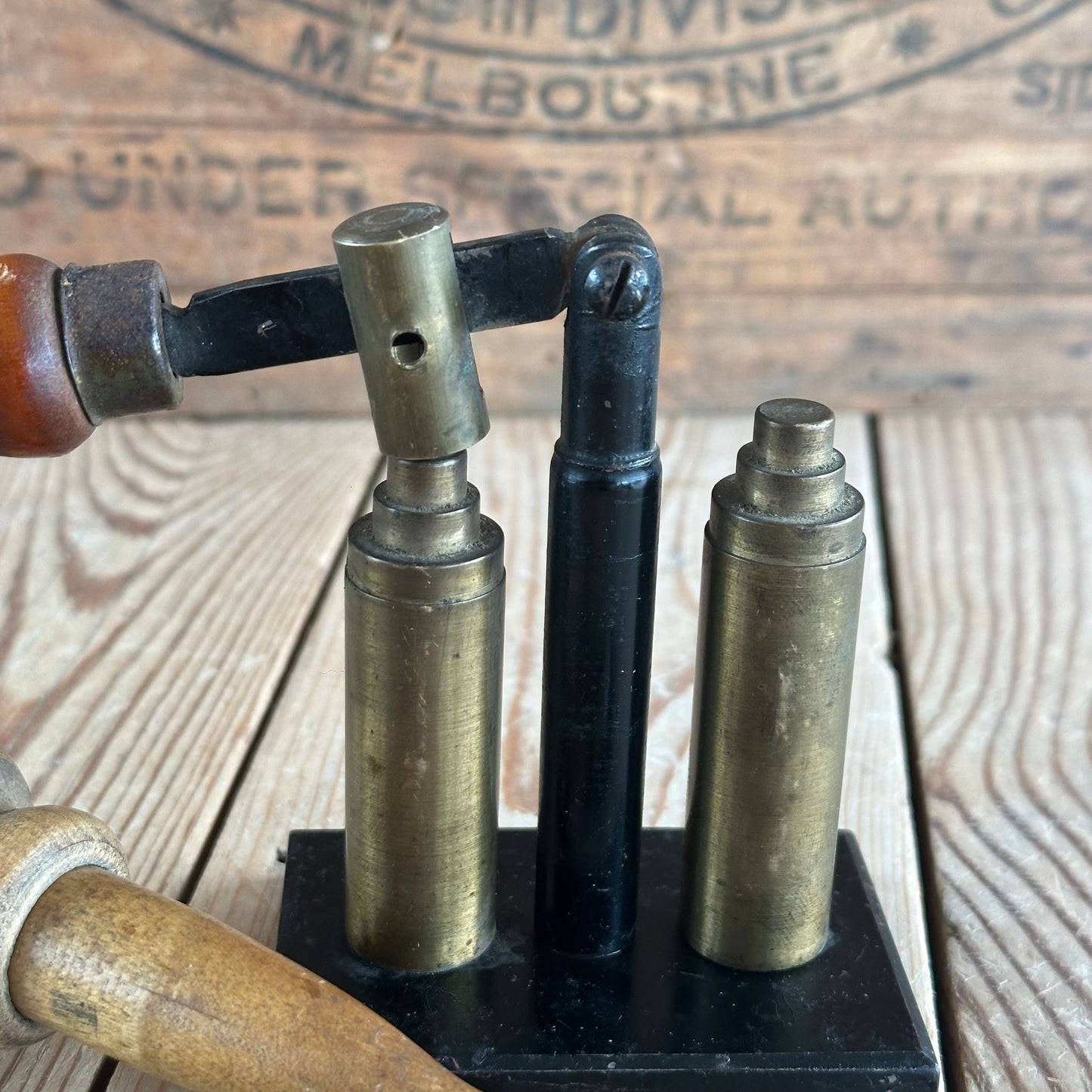 H2324 Antique Reloading tools