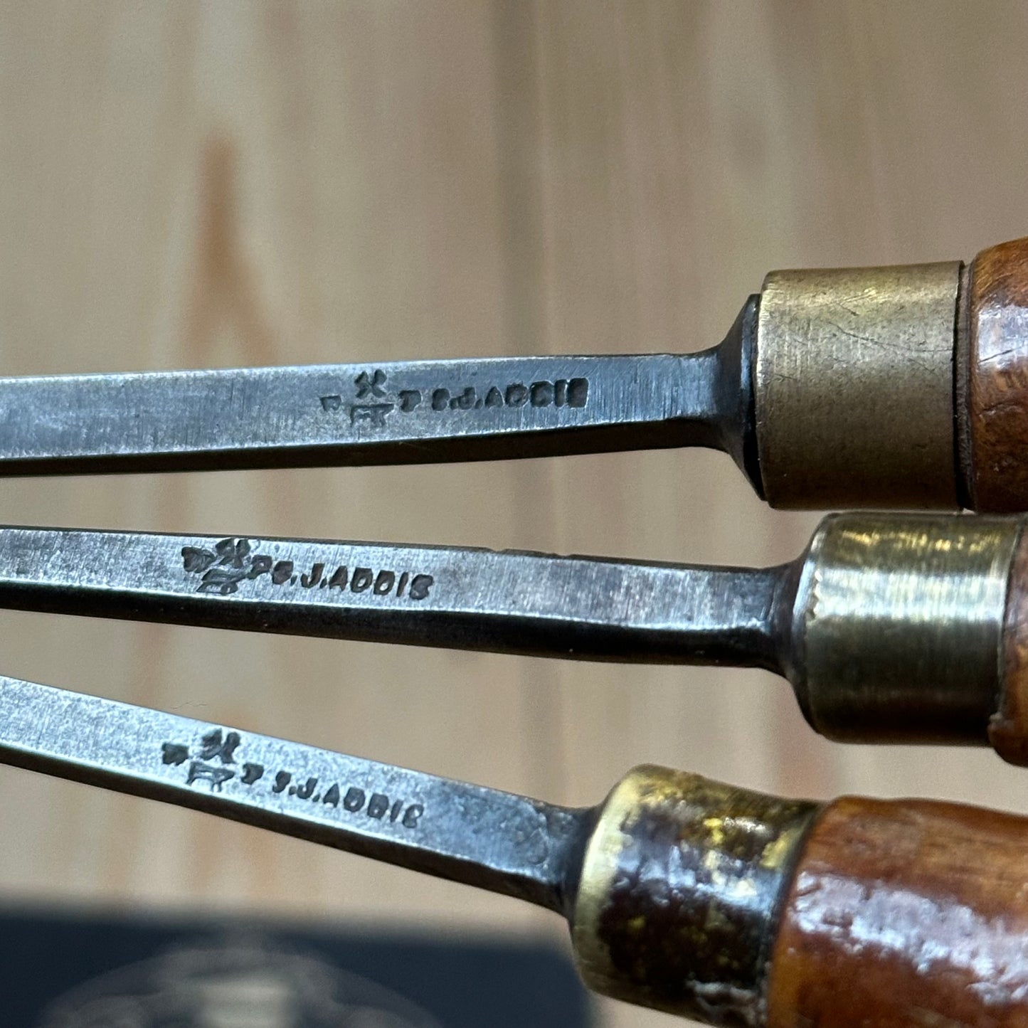 N1768 Vintage 3 x ADDIS SKEW Carving CHISEL Set curved
