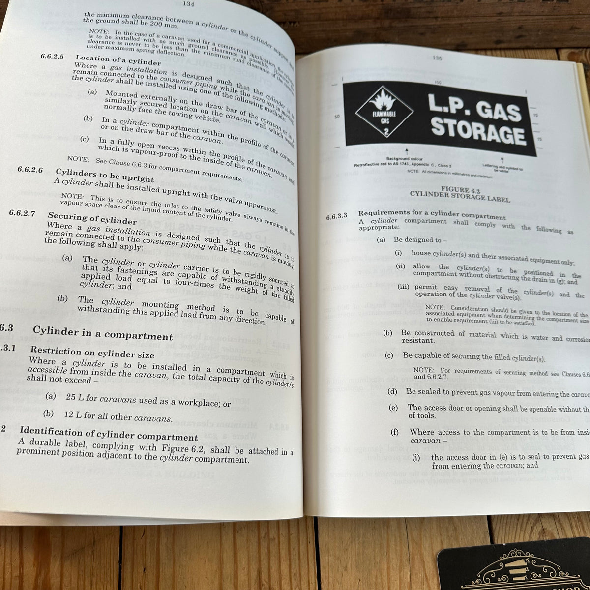 XBN182 Vintage 1995 BOOK GAS INSTALLATION CODE AG601 by The Australian Gas Association