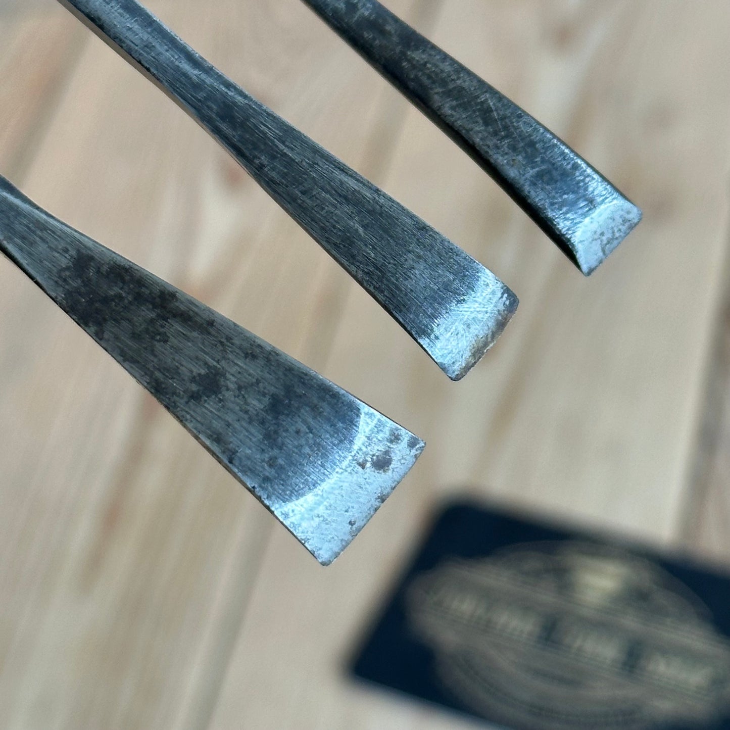 D1915 COOL! Vintage set of 3 x  Bent Fishtail Carving CHISELS