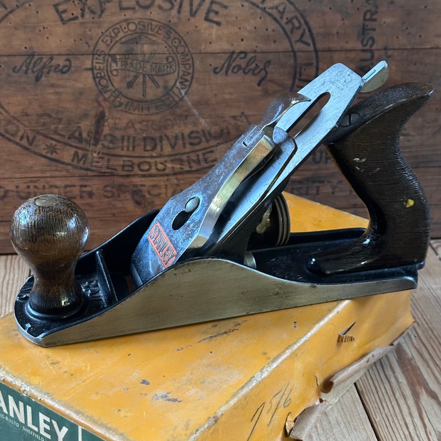 H2477 Vintage STANLEY England No.4 smoothing PLANE IOB