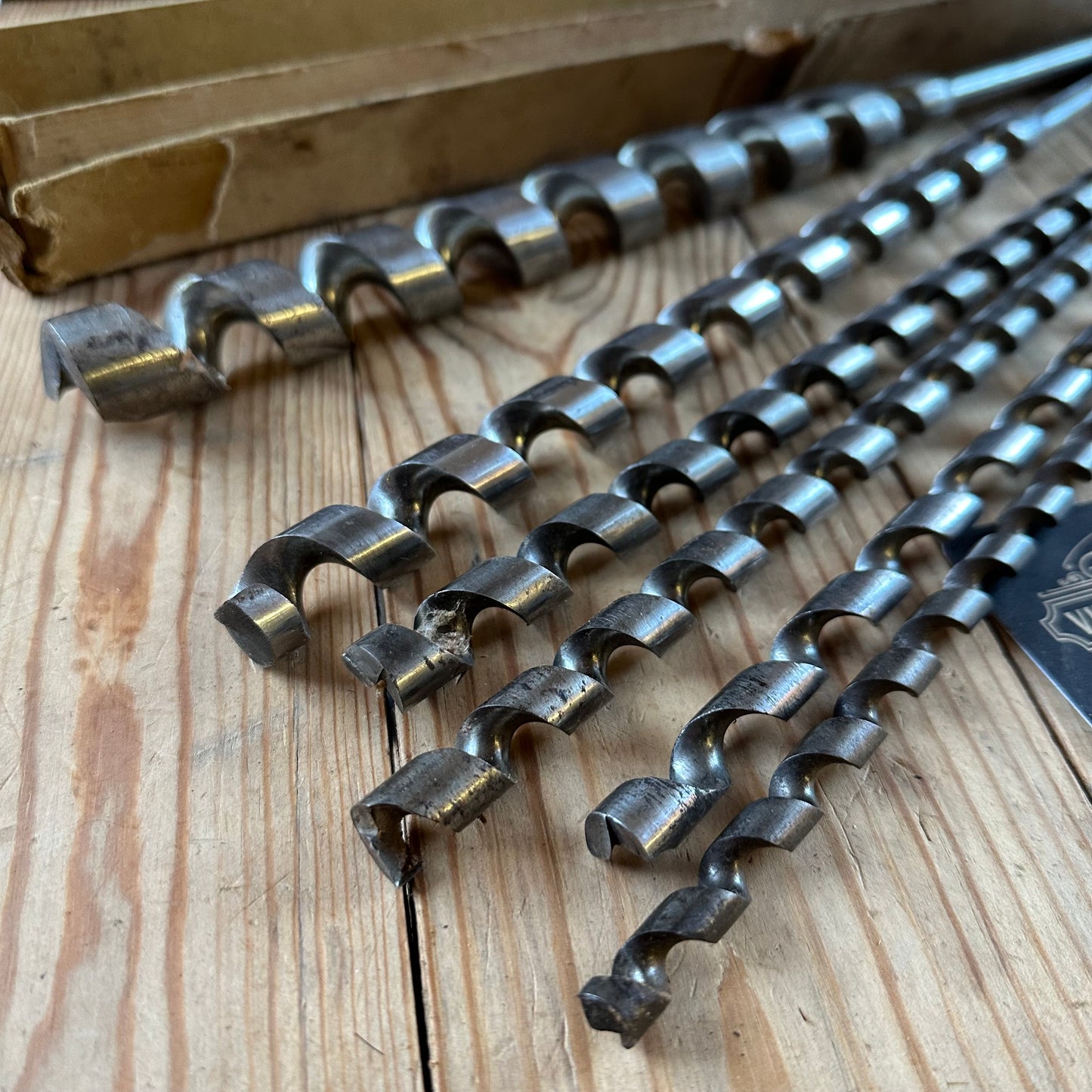 H2498 Vintage set of 6 x FORD PATTERN AUGER BITS IOB by MILLERS FALLS