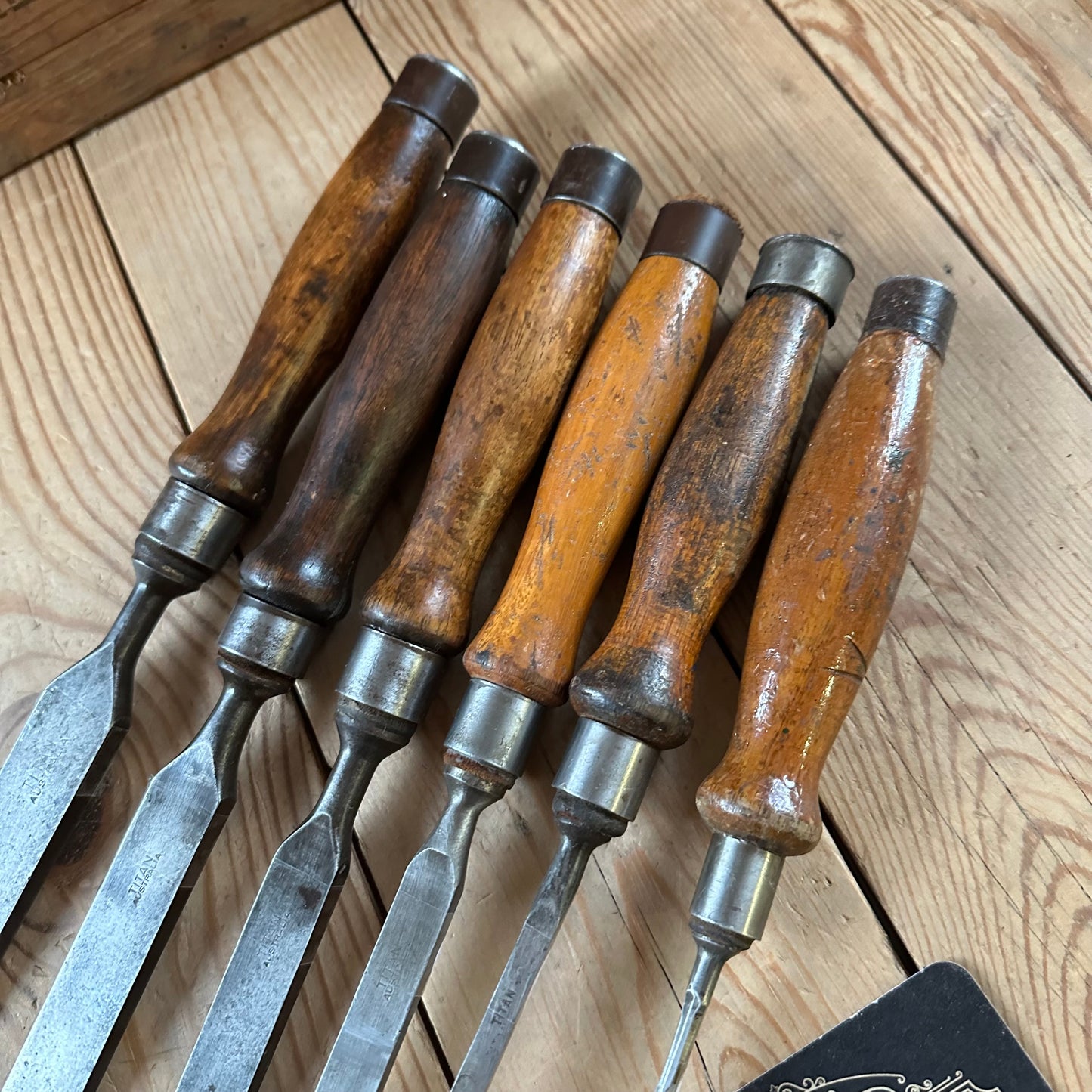 H2459 ICONIC! Vintage set of 6 x TITAN AUSTRALIA No:101 Registered Firmer CHISELS