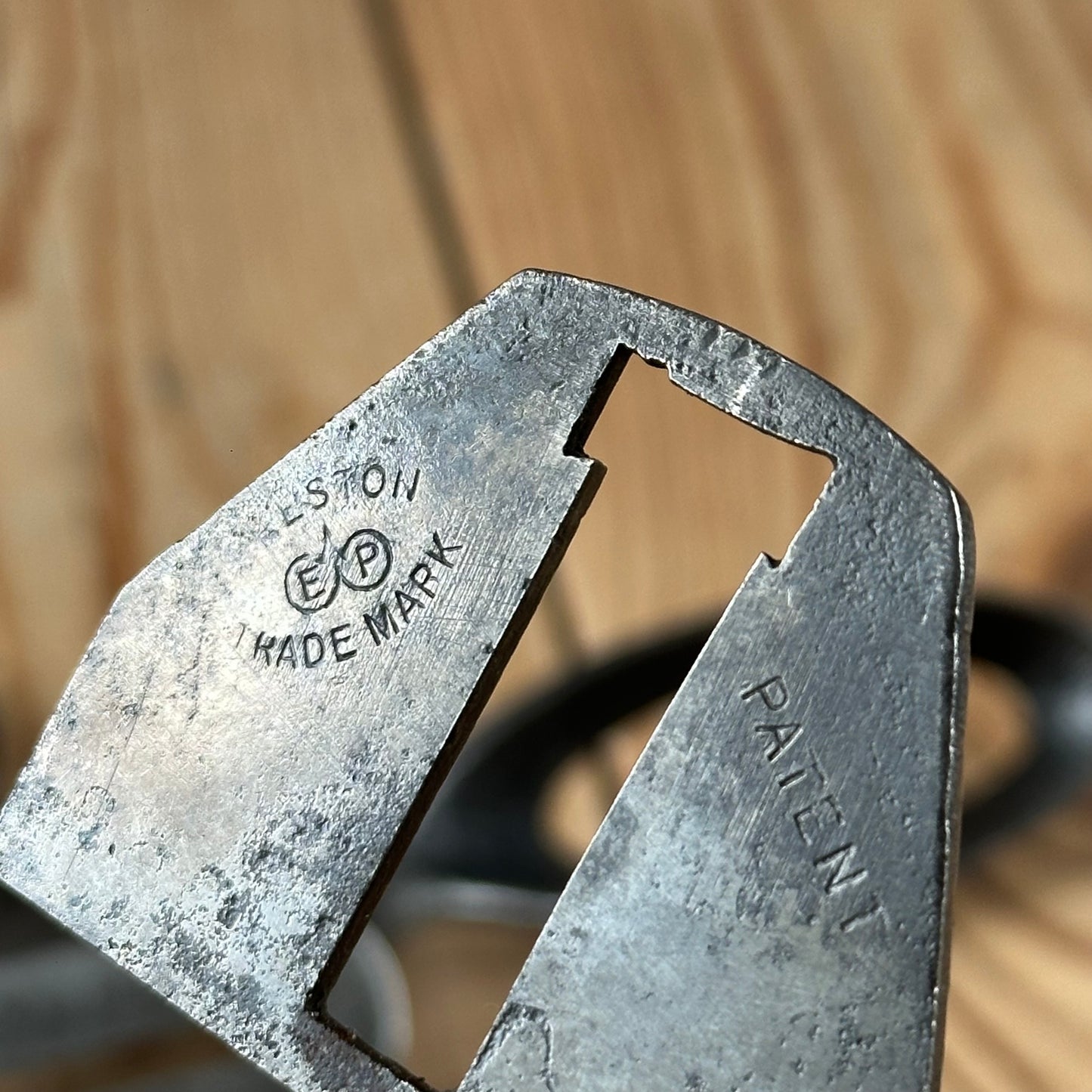 D2065 Vintage EDWARD PRESTON England flat base SPOKESHAVE spoke shave