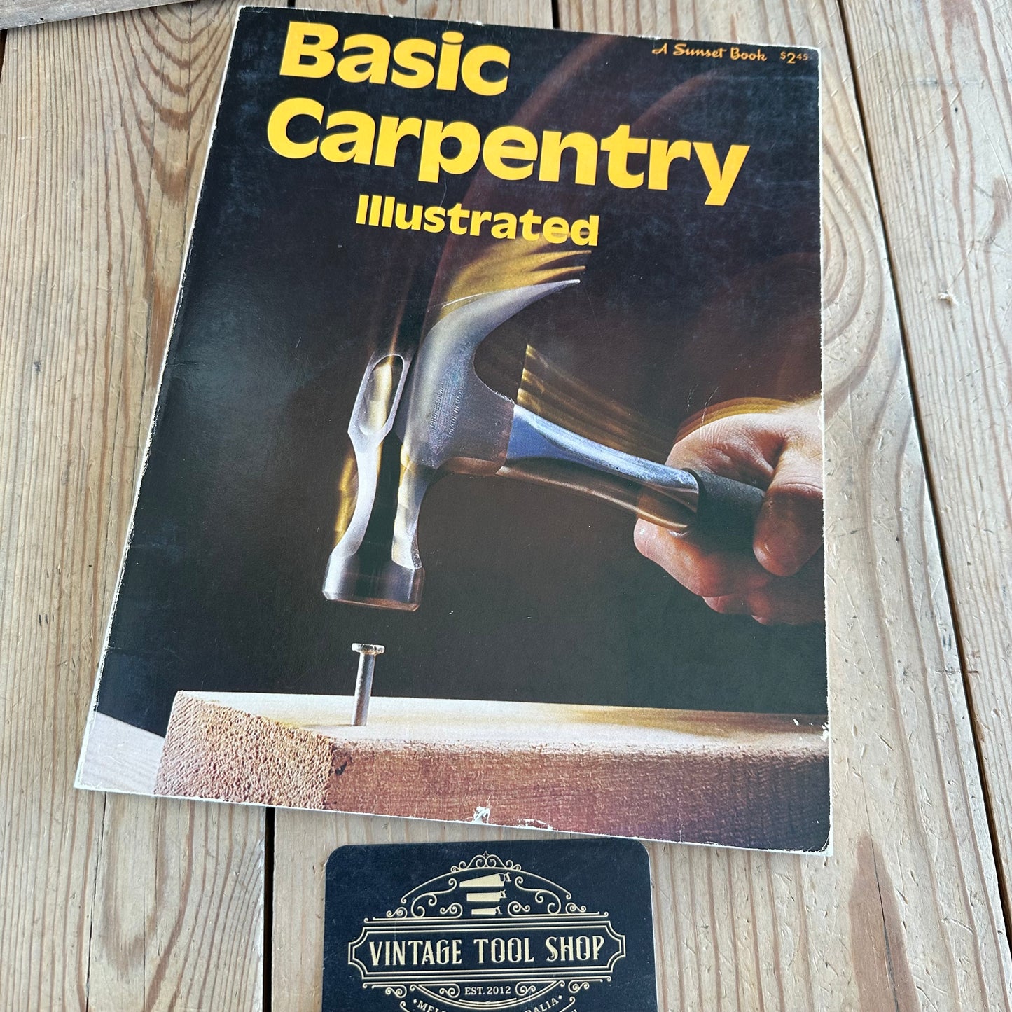 BO17 Vintage 1976 BASIC CARPENTRY Illustrated BOOK