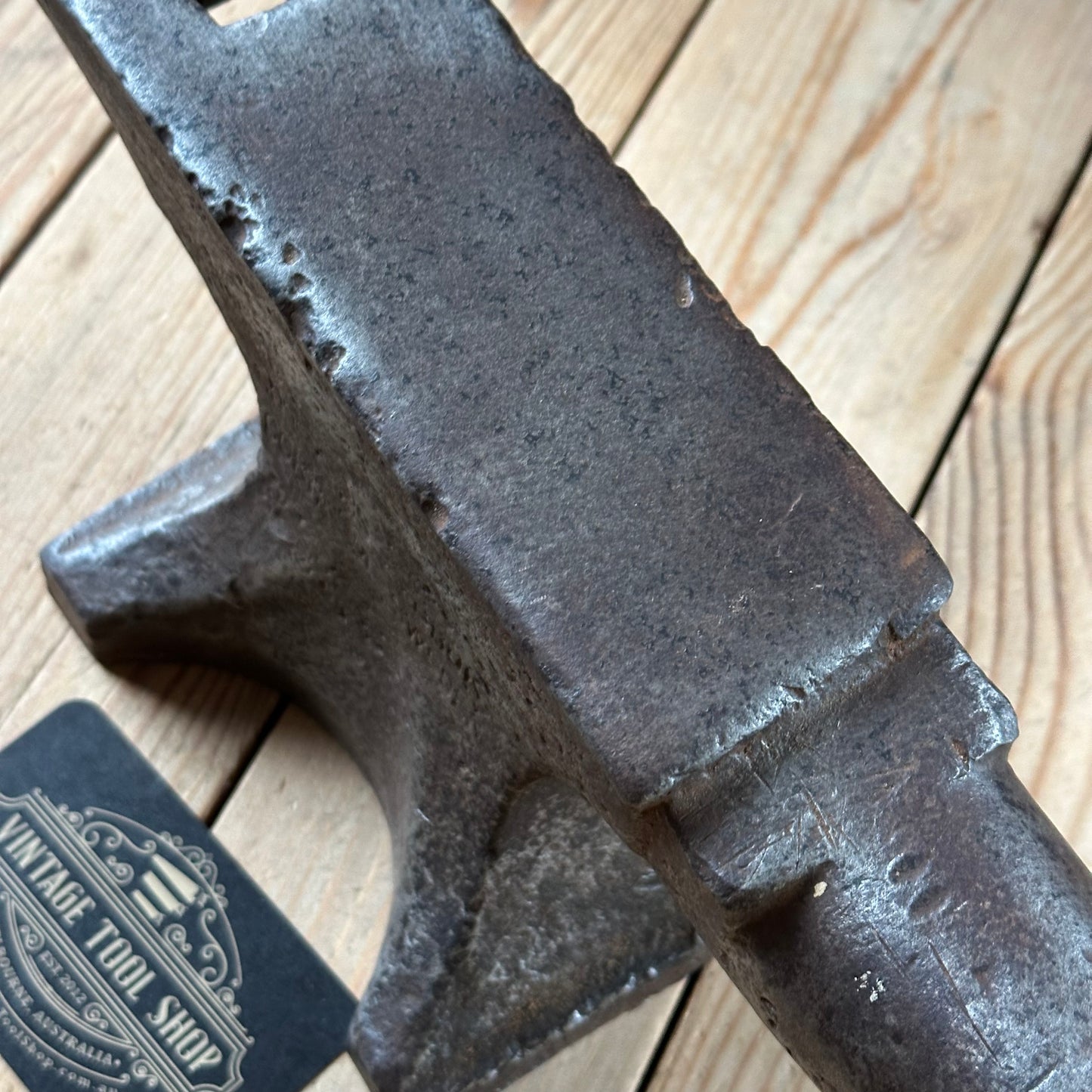 SOLD. H2386 INCREDIBLE! Vintage Sodefors Sweden 22lbs 1920s ANVIL