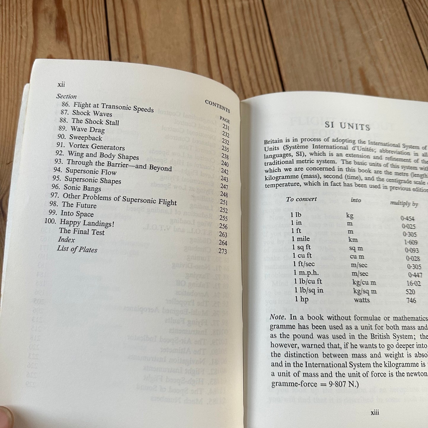 XBN29 Vintage 1970 BOOK FLIGHT WITHOUT FORMULAE 4th edition by A.C.Kermode