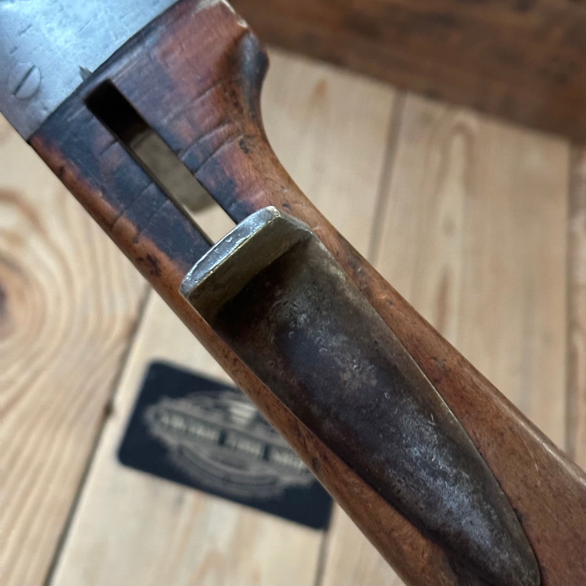 T6552 Antique wooden COACHMANS HAND ROUTER