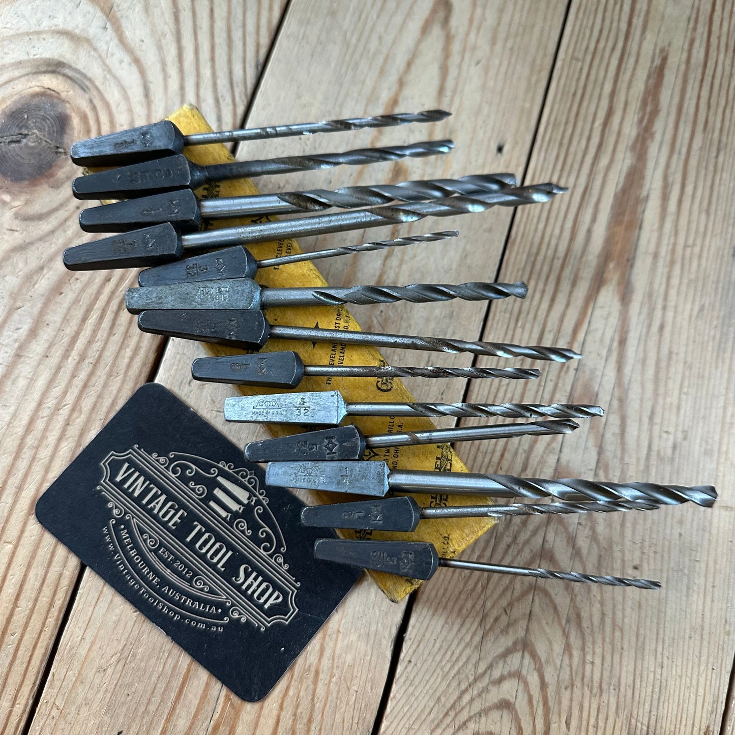 H2515 Vintage BOXED mixed set of 13 x CLEVELAND style wood drill BITS brace BIT set