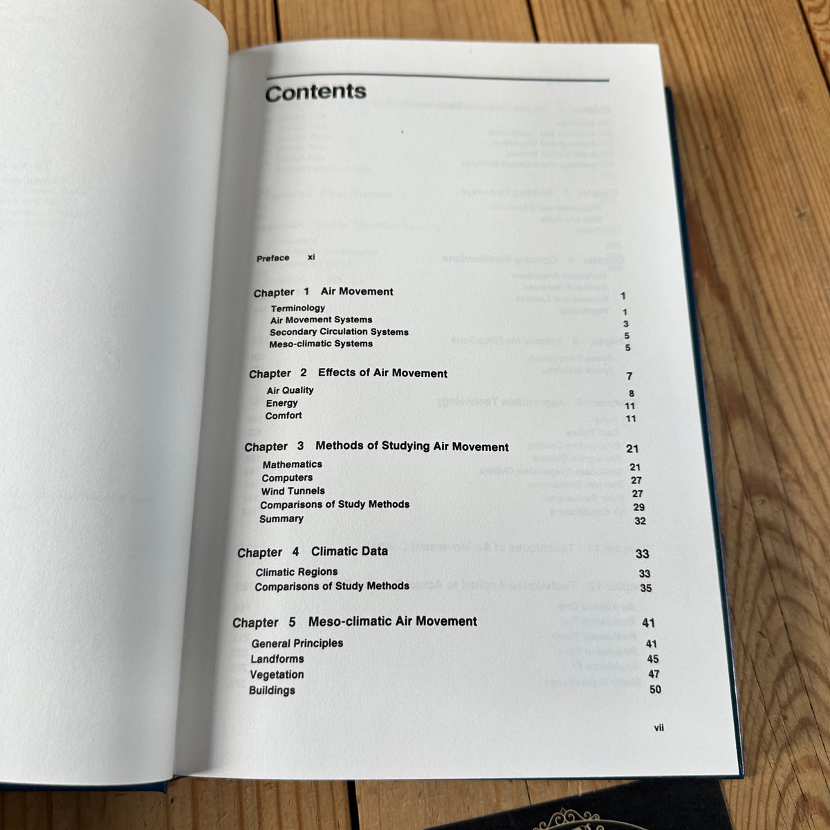 N2024 Vintage 1987 BOOK CONTROLLING AIR MOVEMENT, a manual for Architects and Builders by T.S.Boutet