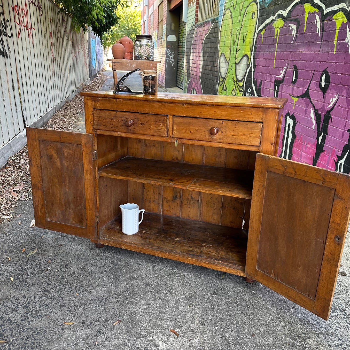 H2384 Vintage shabby chic FEDERATION era PINE kitchen cabinet CUPBOARD
