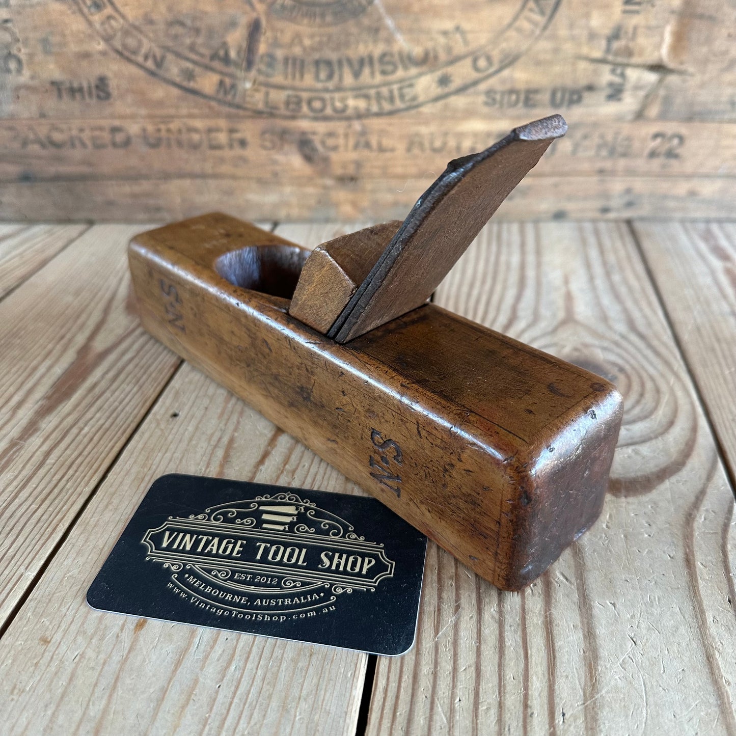Y1502 OLD! Antique FRENCH smoothing PLANE with cool BALLOON shaped escapement
