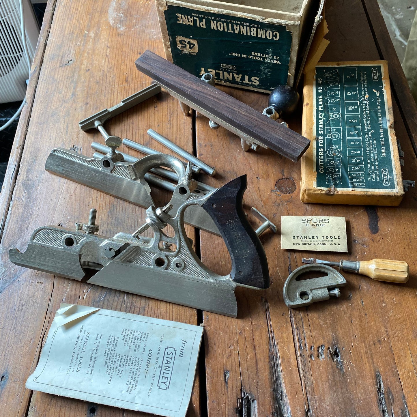 H2385 Vintage STANLEY USA No.45 Combination PLANE with cutters