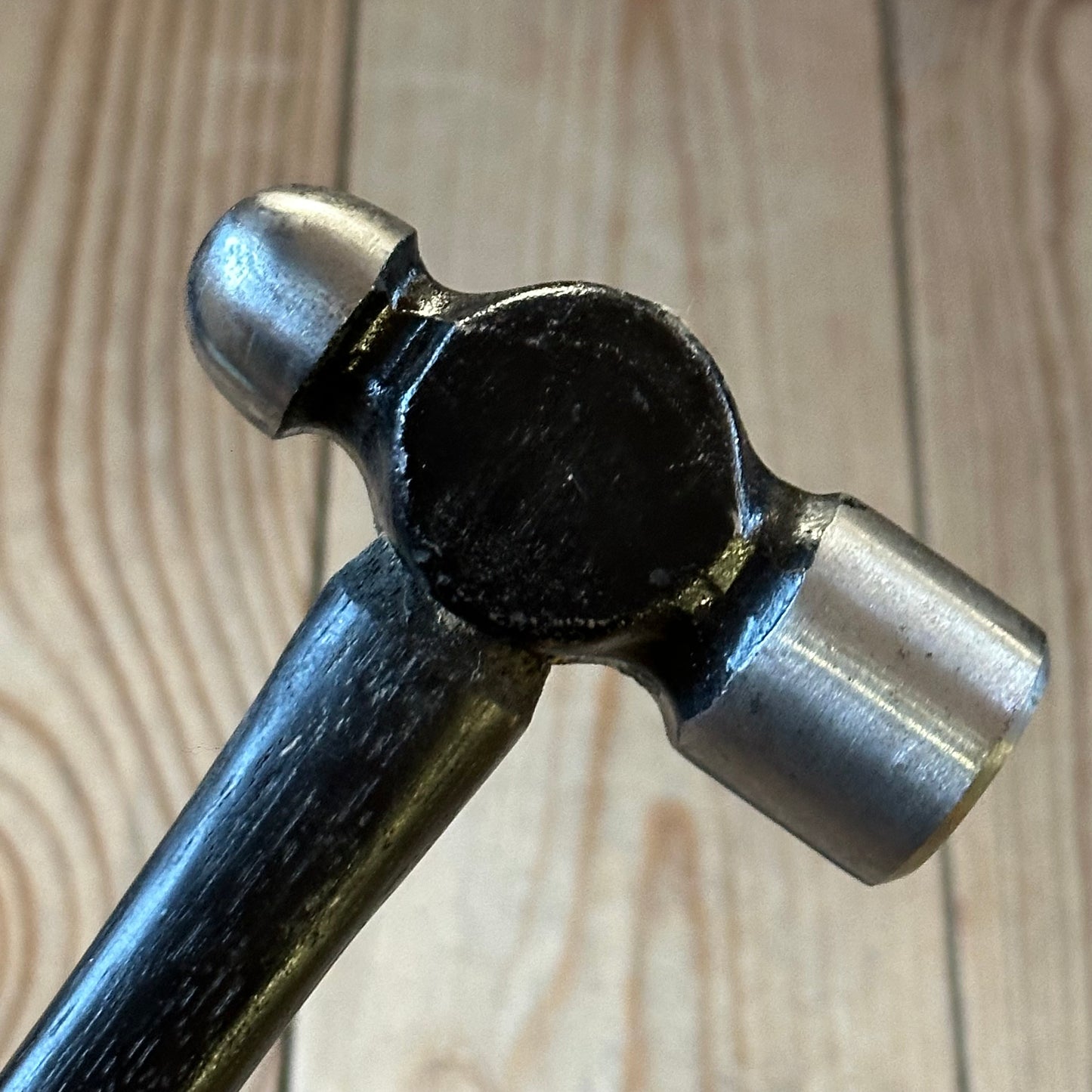 H2442 Vintage CYCLONE Australia small 8oz Ball PEEN Hammer “Made in Australia by Australians” sticker