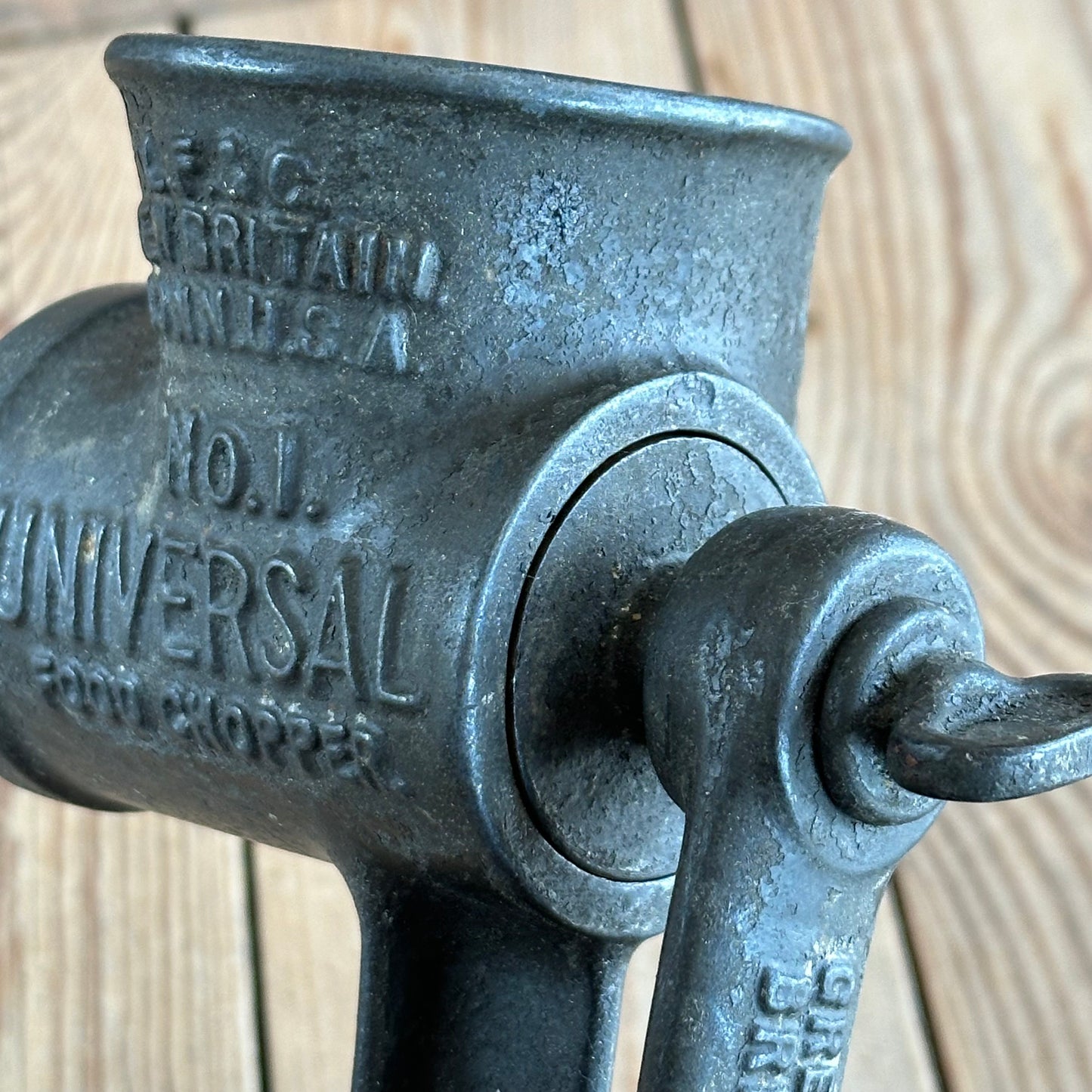 VD2287 COOL! Antique 1900 UNIVERSAL No.1 FOOD MINCER L&F Co. Made in the USA