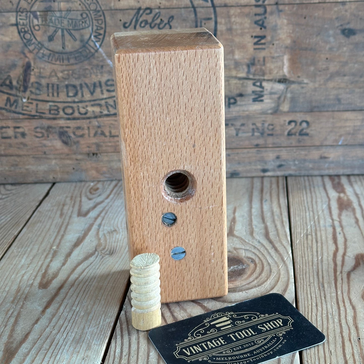 SOLD. H2145 Vintage SARJENT’S England 3/4” 19mm WOODEN SCREW Thread Box CUTTER