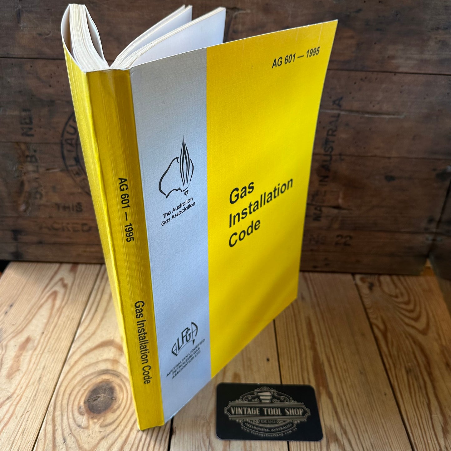 XBN182 Vintage 1995 BOOK GAS INSTALLATION CODE AG601 by The Australian Gas Association
