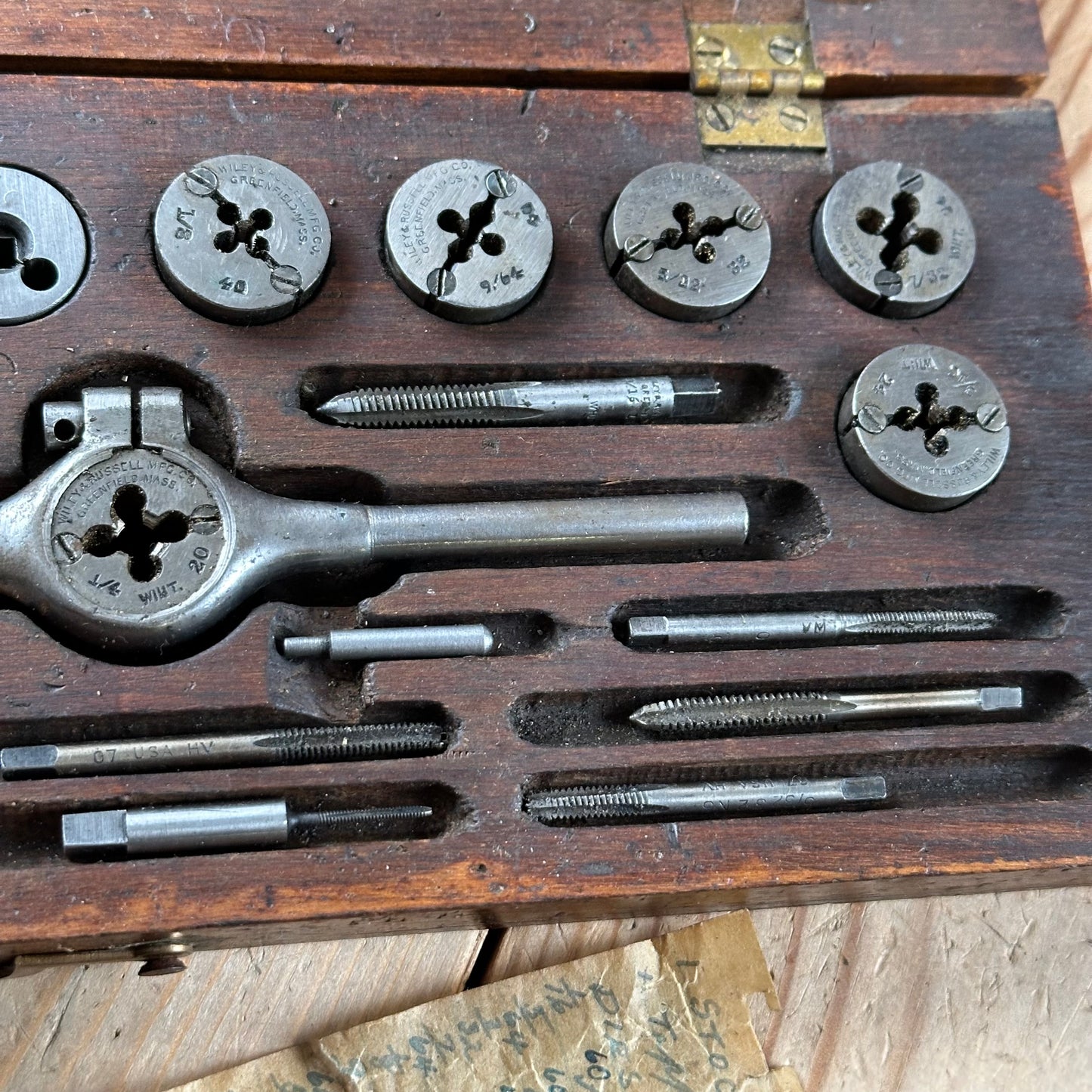 SOLD. H2398 Vintage Wiley & Russell USA TAP & DIE SET in wooden box