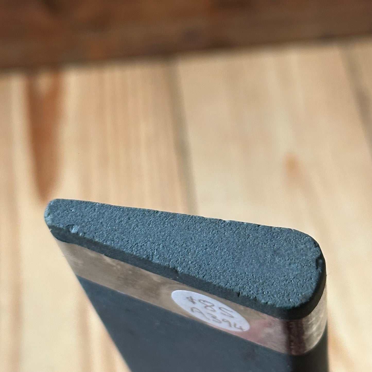 A394 Vintage FINE Carborundum SLIP STONE for gouges sharpening oilstone
