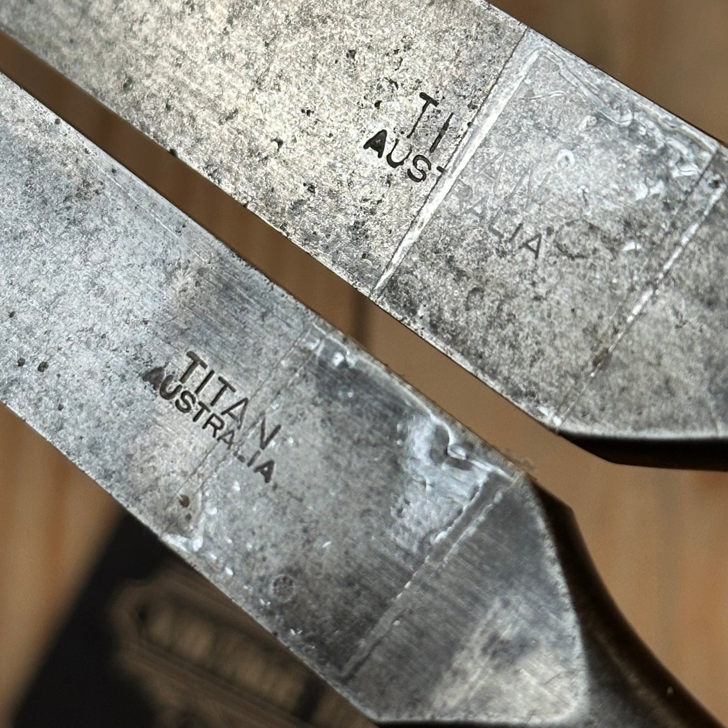 H2459 ICONIC! Vintage set of 6 x TITAN AUSTRALIA No:101 Registered Firmer CHISELS