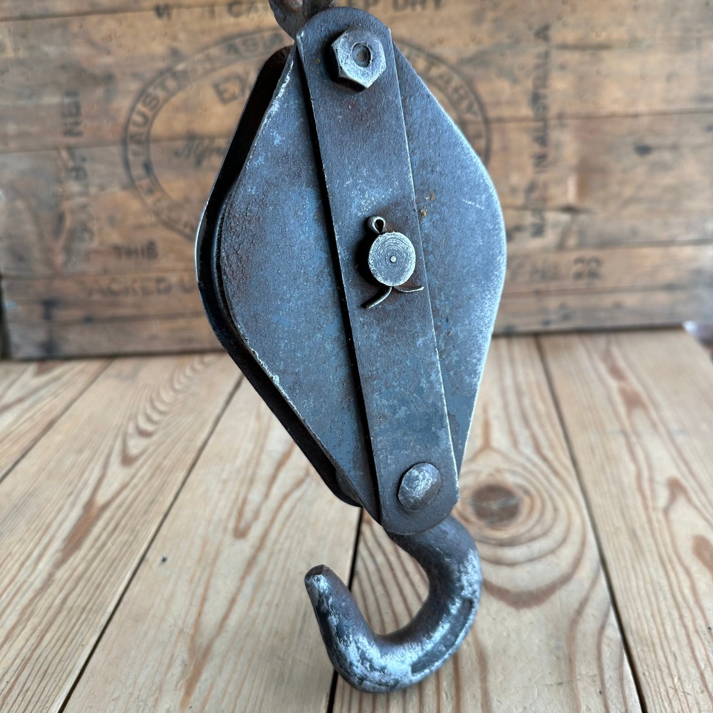 H1491 Vintage HOOK & PULLEY rated to 175kg