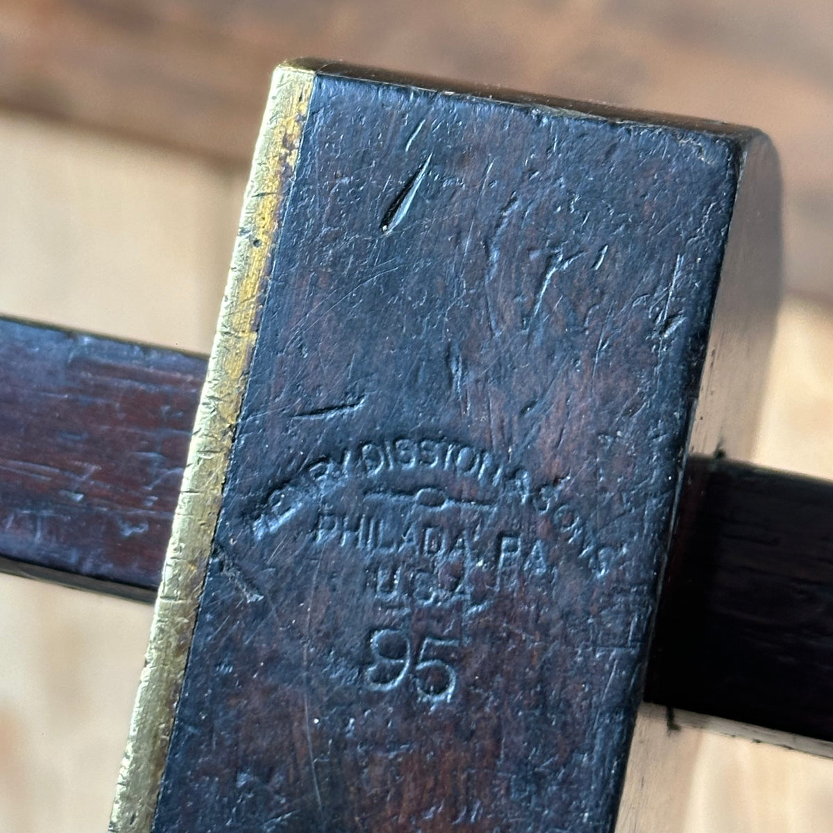 H2568 GORGEOUS! Vintage DISSTON USA No:95 BRASS & Rosewood Mortise GAUGE