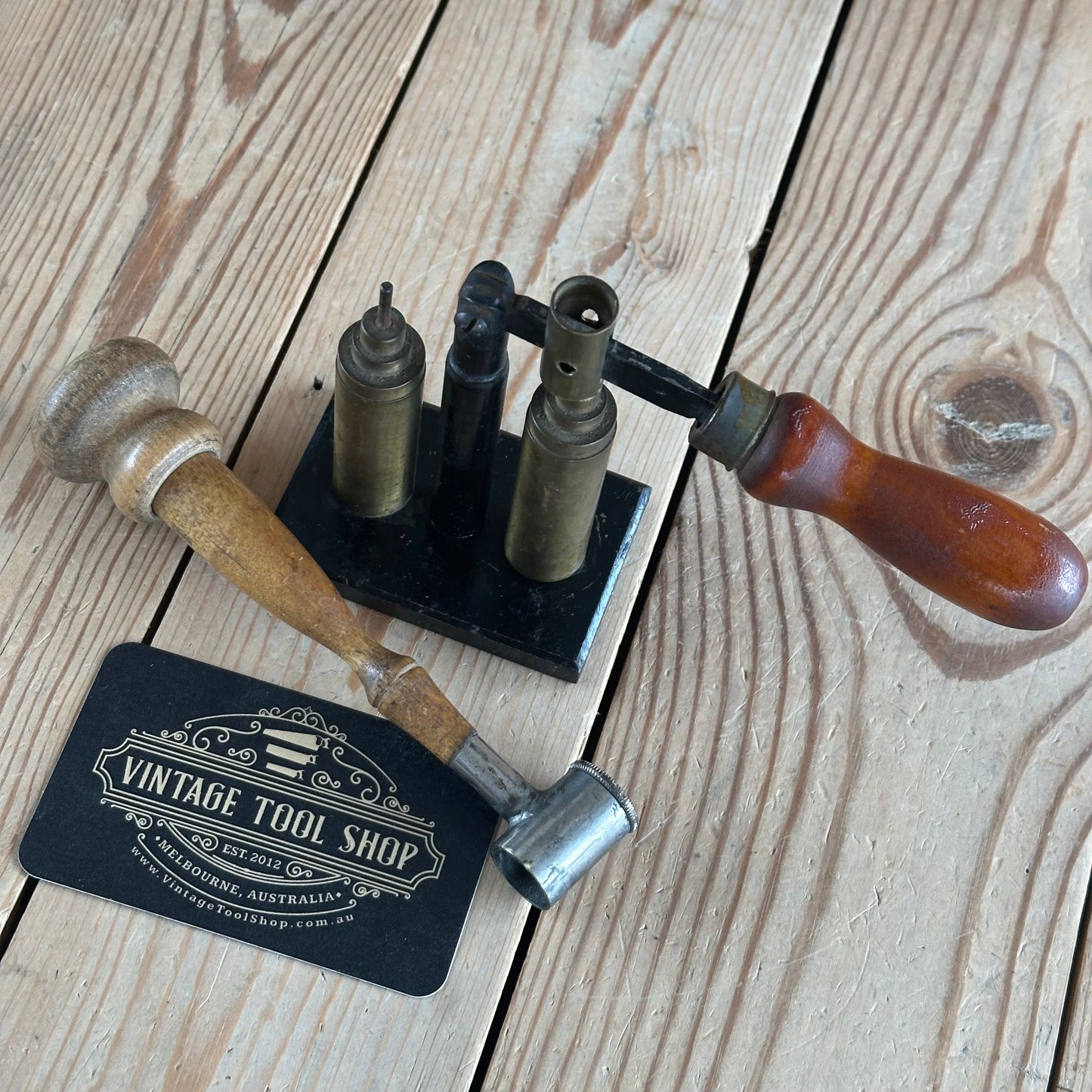 H2324 Antique Reloading tools