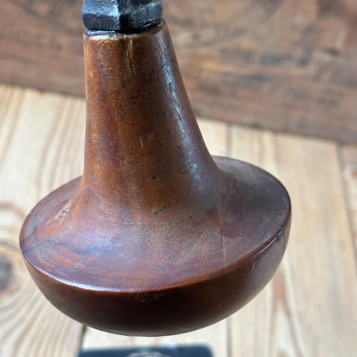 Y1301 CUTE! Antique small French JEWELLERS metalworking ANVIL on a wooden base