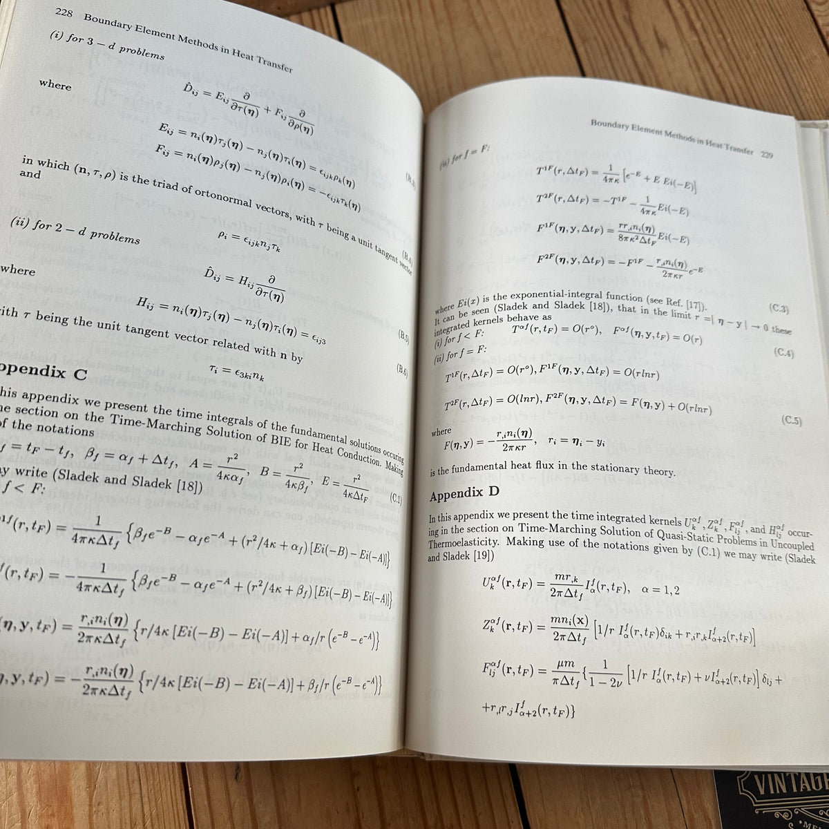 N2046 Vintage 1992 BOOK BOUNDARY ELEMENT METHODS in HEAT TRANSFER by L.C.Wrobel & C.A.Brebbia