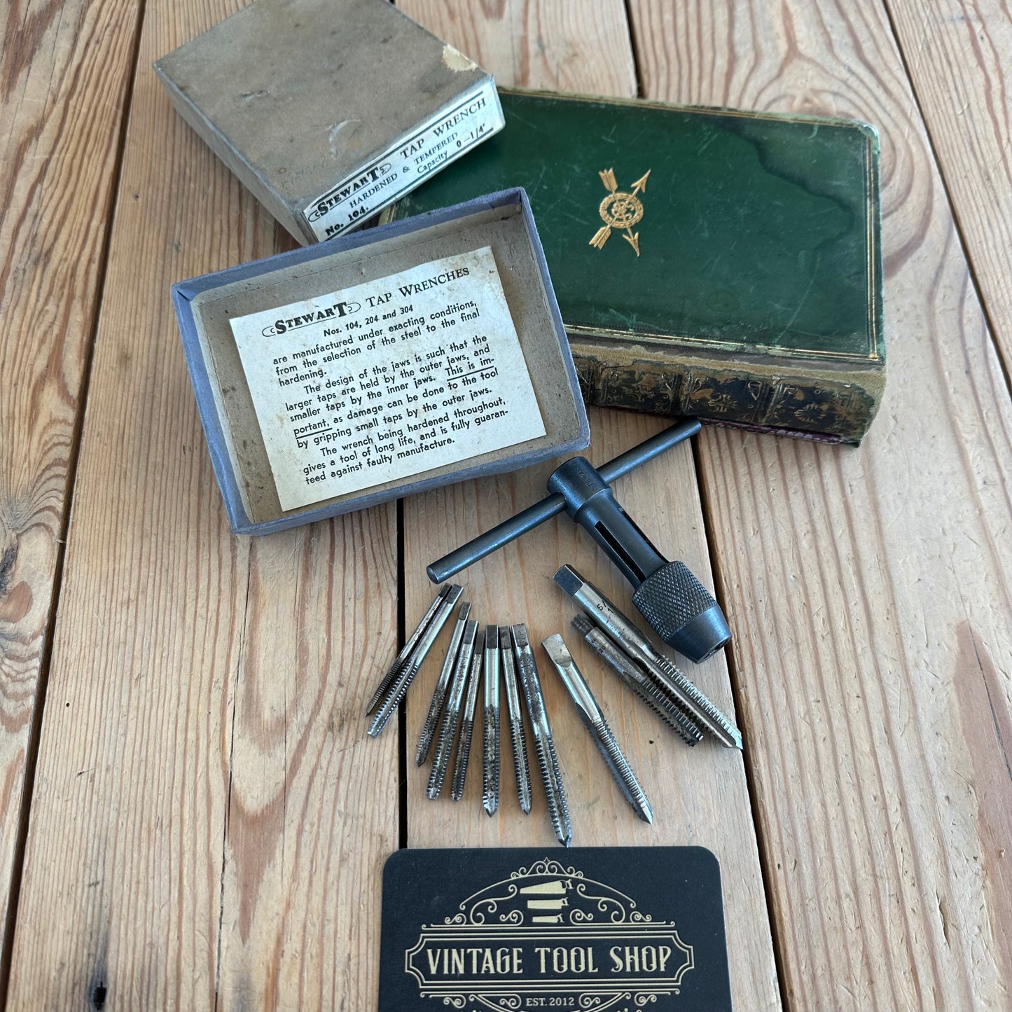 H2341 Vintage Boxed STEWART No:104 tap wrench & assorted taps