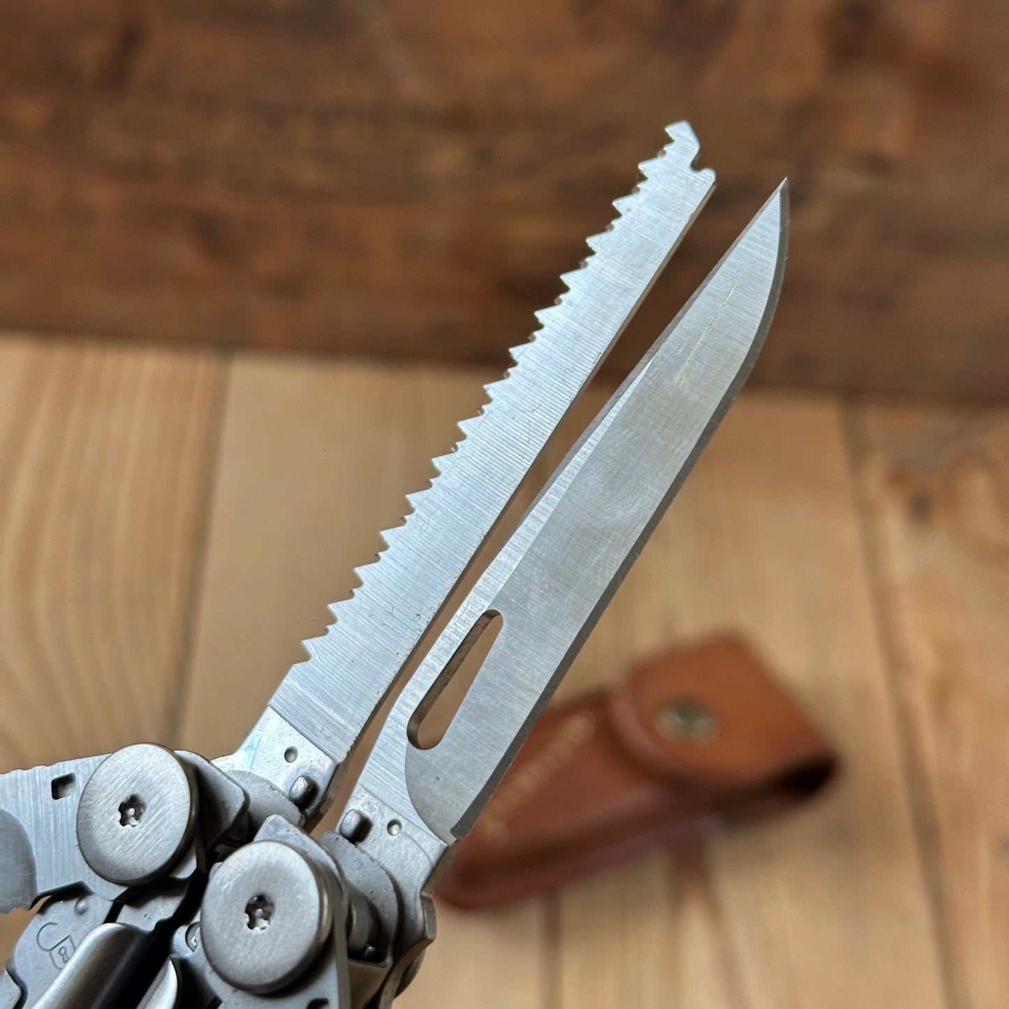 K45 Vintage LEATHERMAN USA WAVE Multi Tool in its Original leather sheath