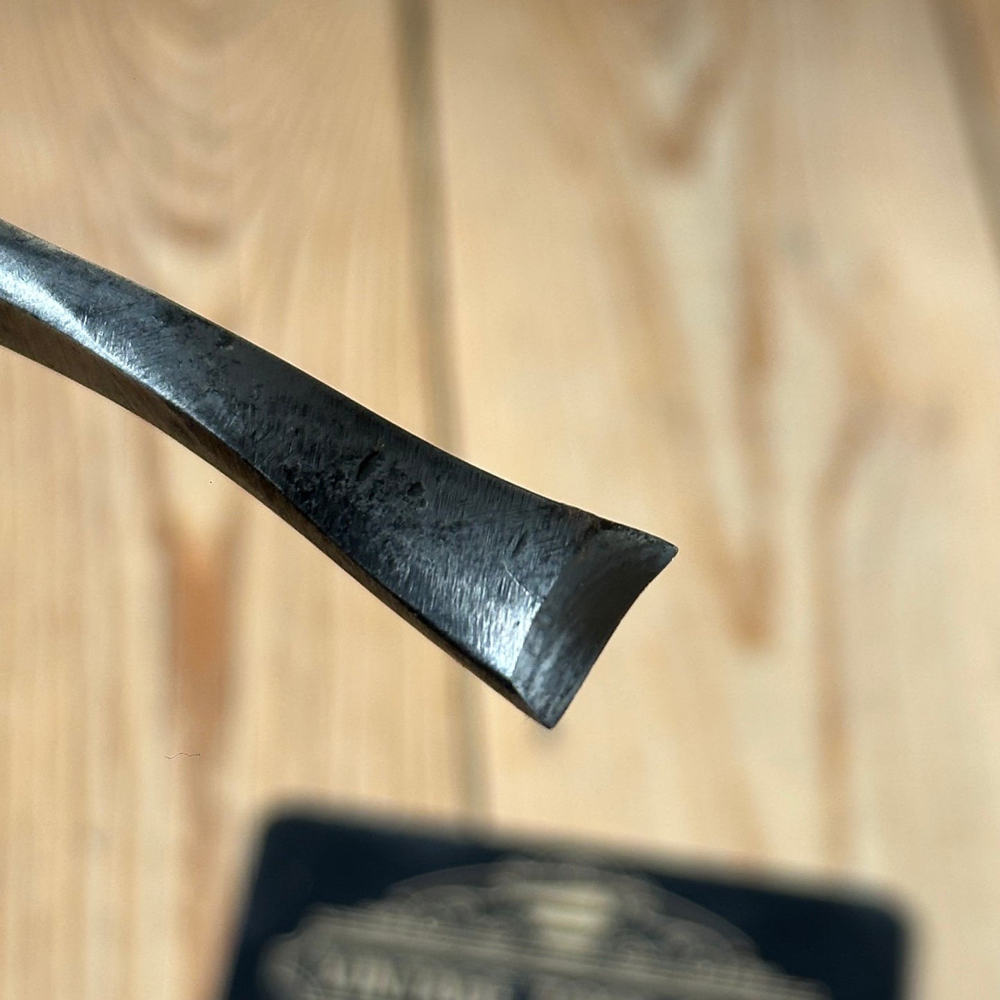 H2034 Vintage HERRING BROTHERS England 17mm Reverse Bent Fishtail Carving CHISEL