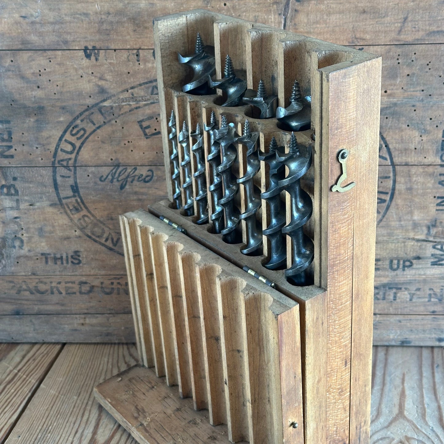 H1913 Vintage BOXED Set of 13 x IRWIN / Solid Center PATTERN wood drill BITS brace auger BIT set