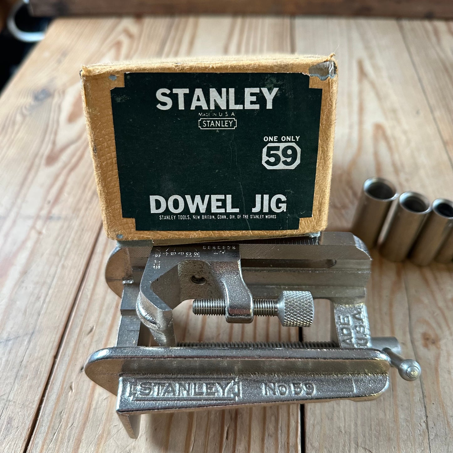 H2497 Vintage STANLEY USA No.59 Dowelling JIG with instructions & display box IOB