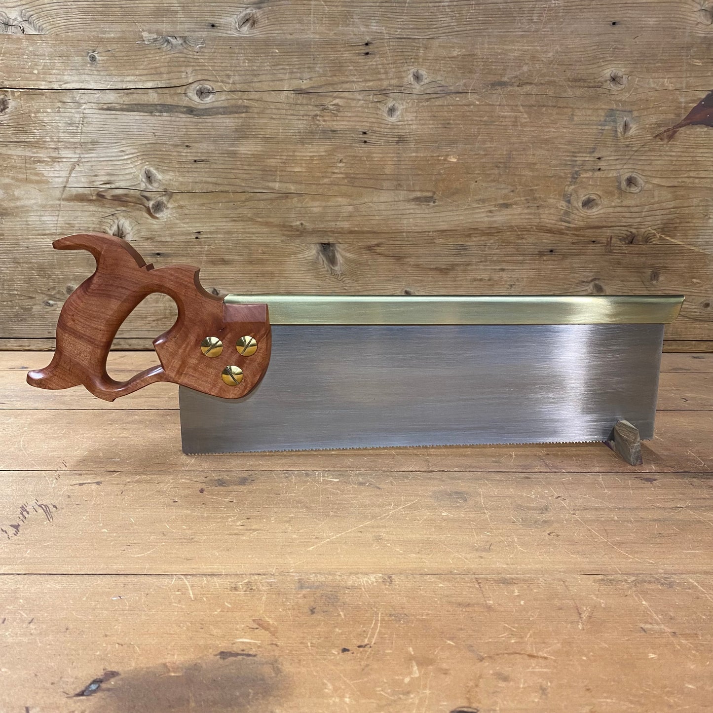 VHS191 HERITAGE SAWS Melbourne 14” KINGSTON 11ppi XCUT Carcass SAW with a Quilted TASMANIAN MYRTLE handle