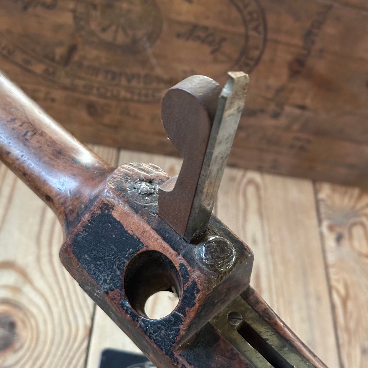 T6552 Antique wooden COACHMANS HAND ROUTER