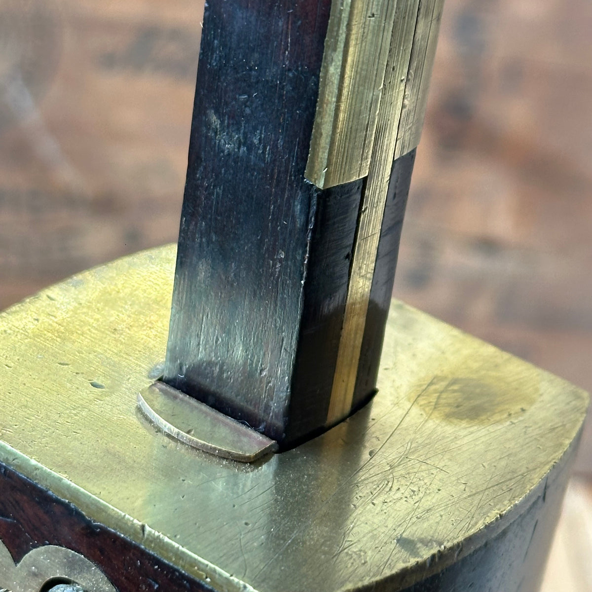 H2568 GORGEOUS! Vintage DISSTON USA No:95 BRASS & Rosewood Mortise GAUGE