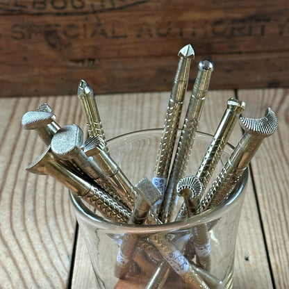 XL1-61-75 Vintage 1 x KELLY TOOLS New Zealand LEATHER STAMP or PUNCH
