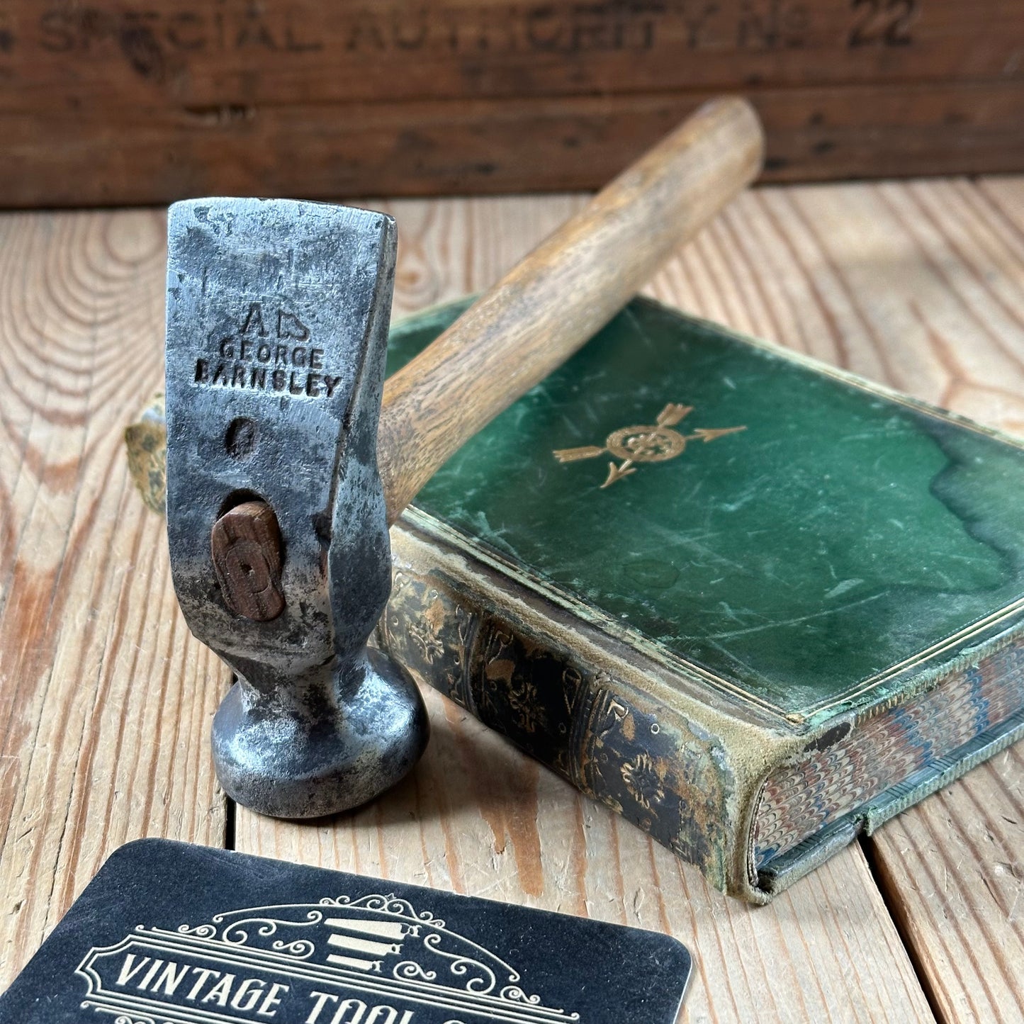 H2088 Vintage G. Barnsley No.0 England STEEL Cobblers HAMMER