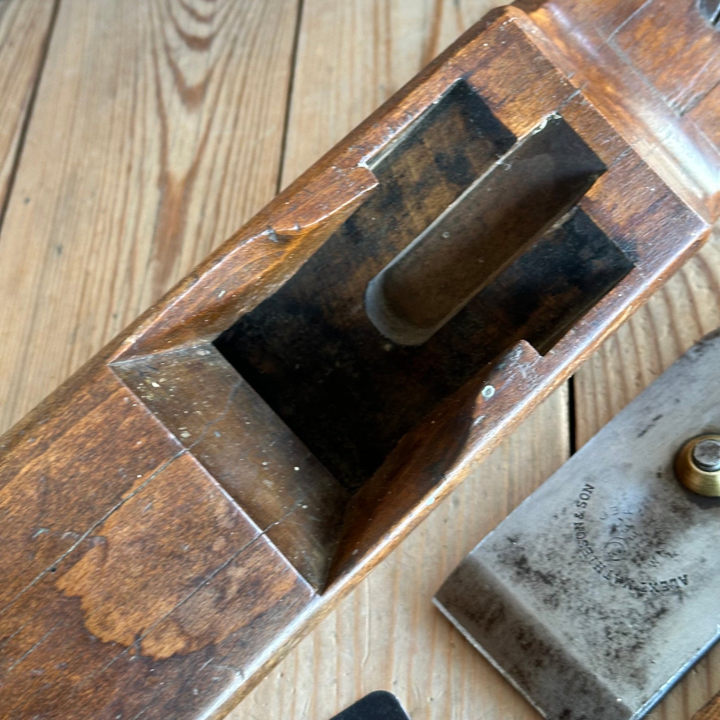 H2067 COOL! Antique 18” User Made RAZEE Wooden PLANE